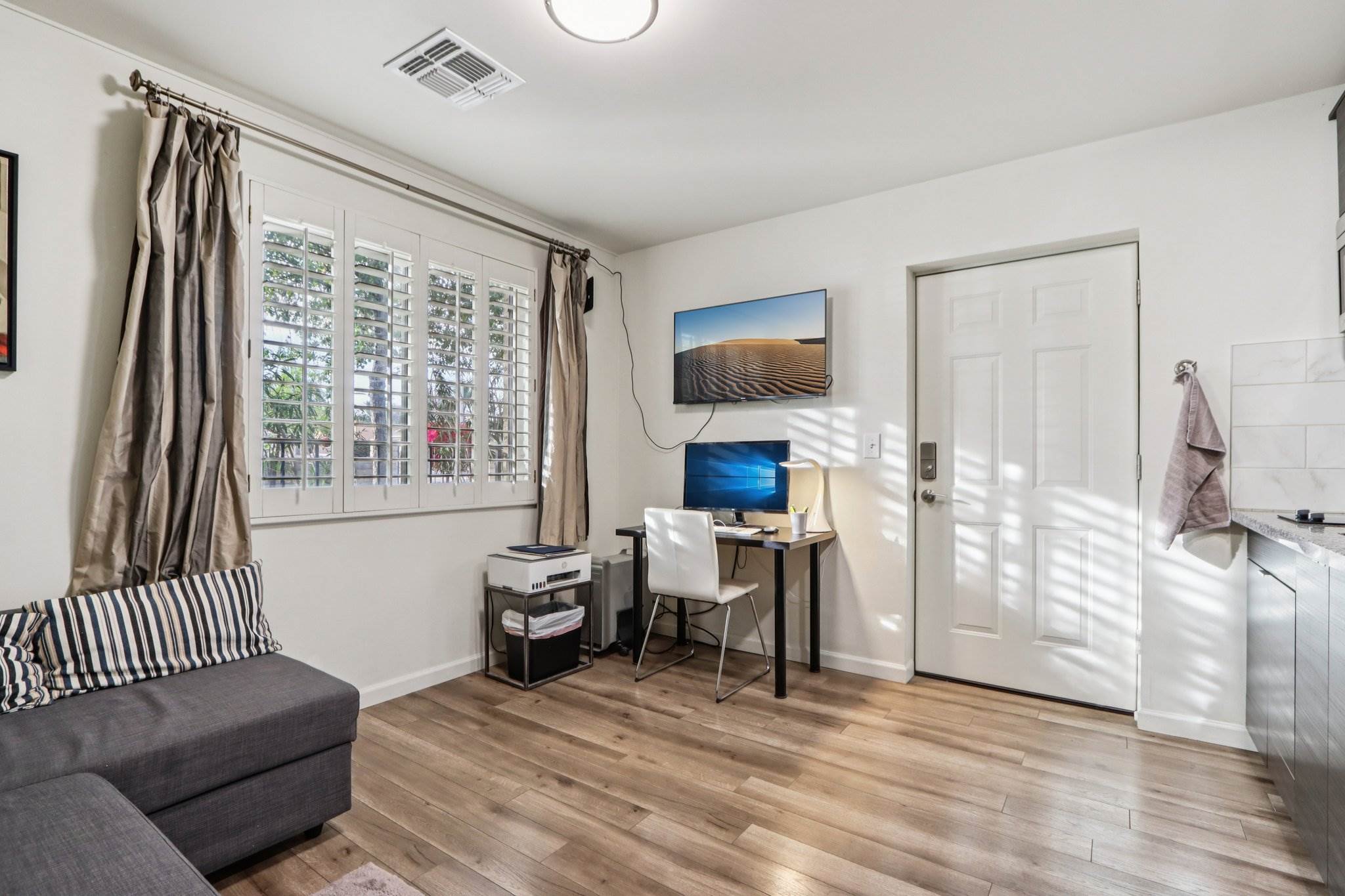 10049 N 25TH Place, Phoenix, AZ 85028