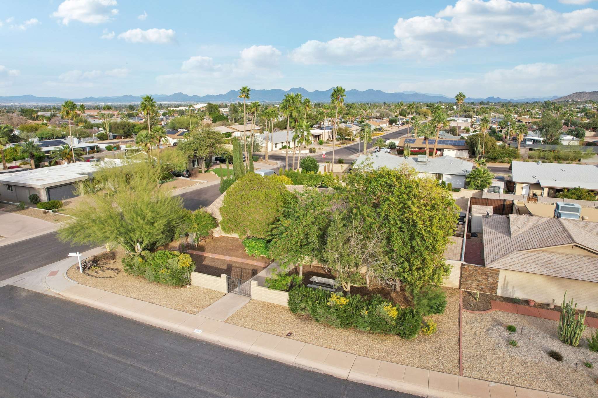 10049 N 25TH Place, Phoenix, AZ 85028