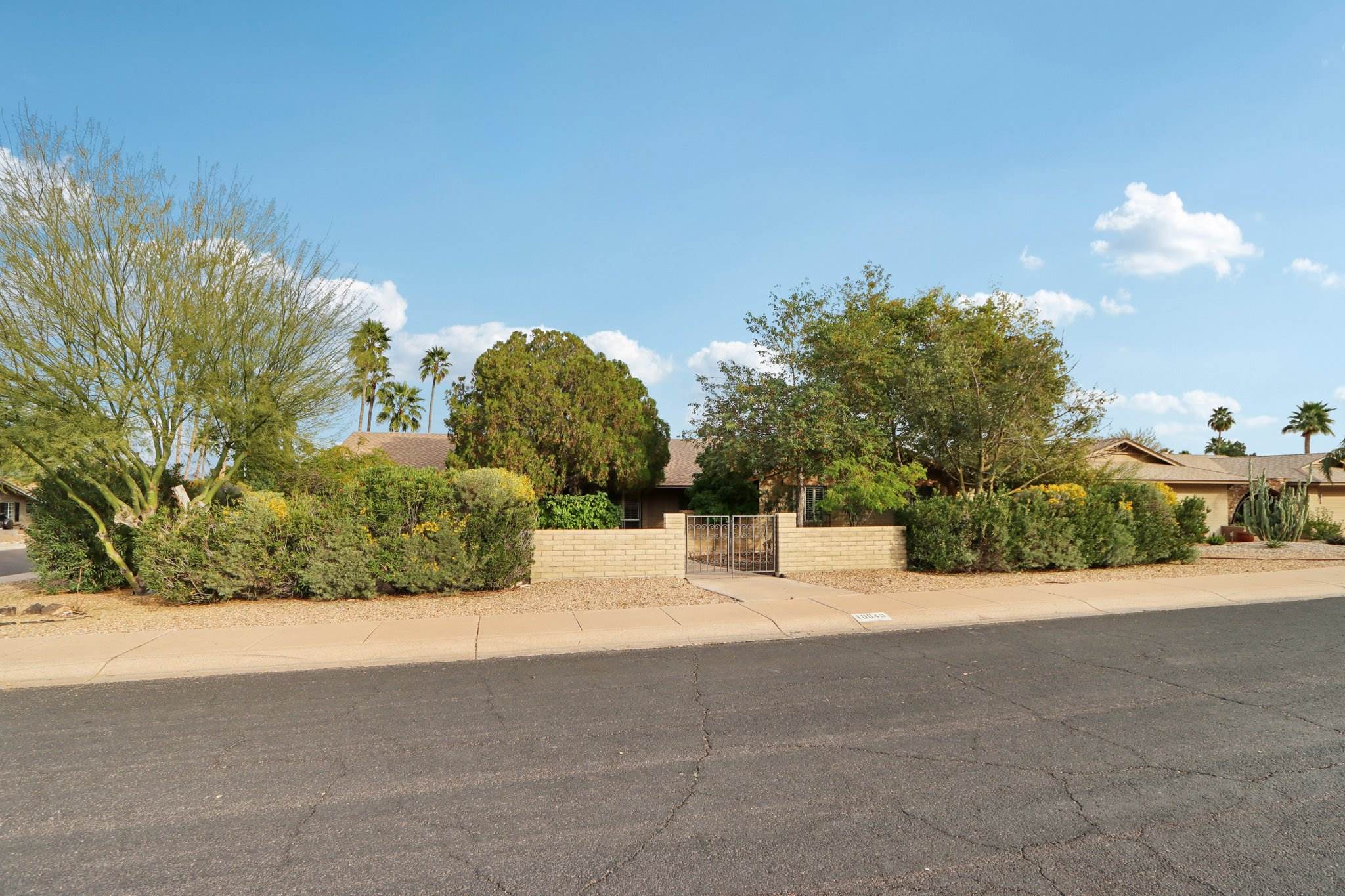 10049 N 25TH Place, Phoenix, AZ 85028