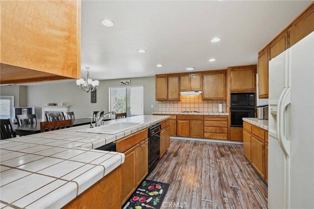 19246 North Shore Court, Hidden Valley Lake, CA 95467