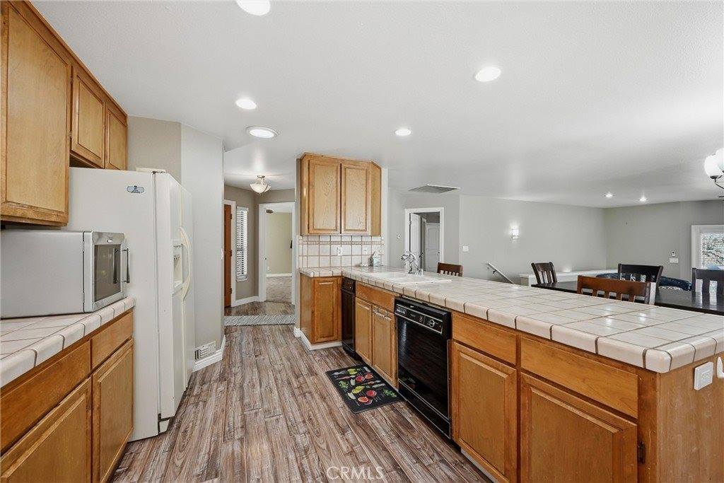 19246 North Shore Court, Hidden Valley Lake, CA 95467