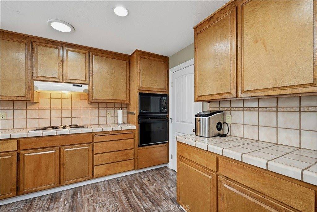 19246 North Shore Court, Hidden Valley Lake, CA 95467