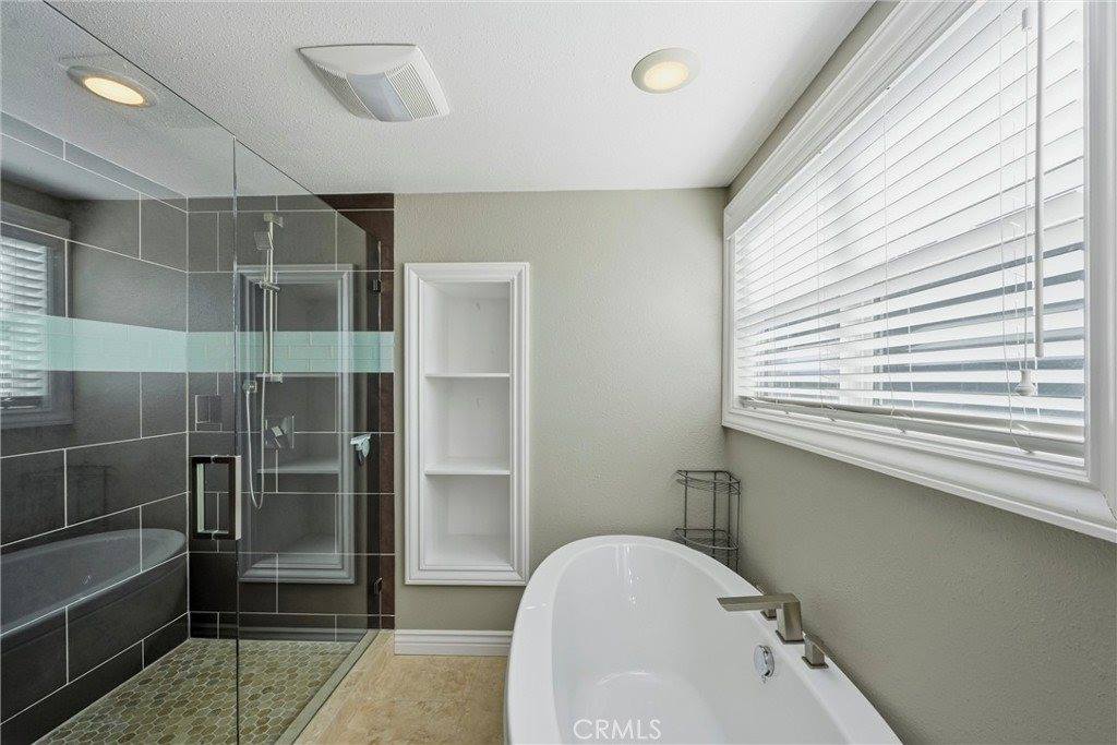 19246 North Shore Court, Hidden Valley Lake, CA 95467