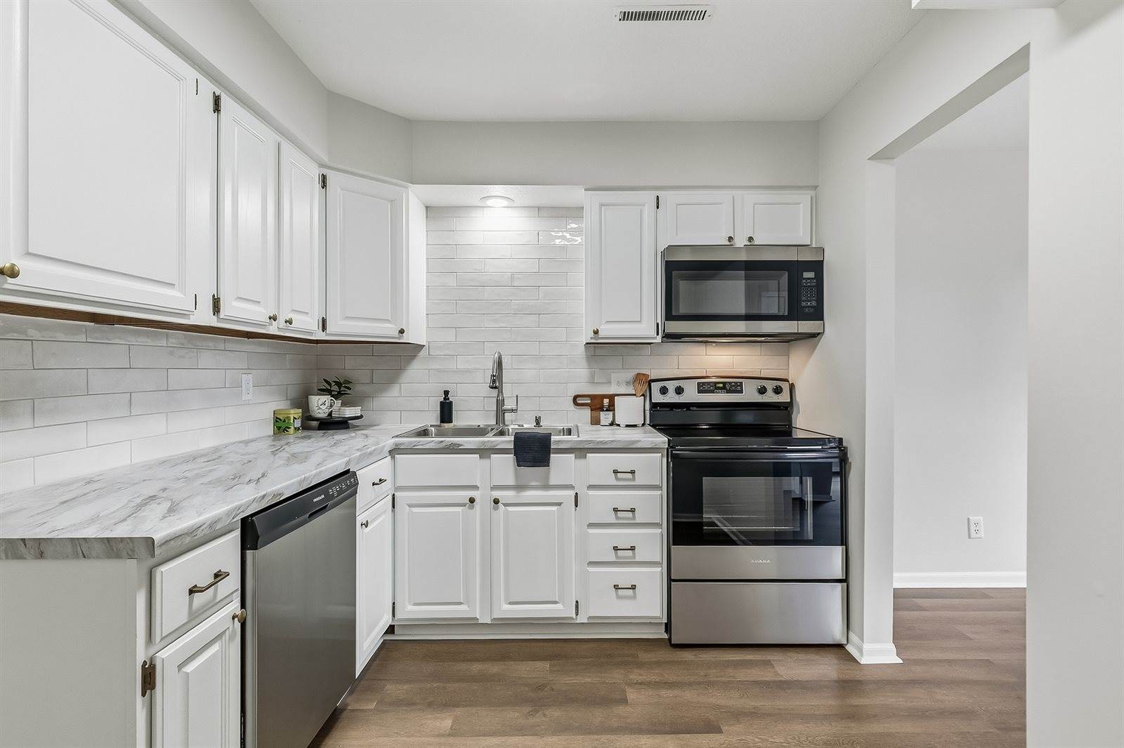 2514 East 51st Street, Davenport, IA 52807