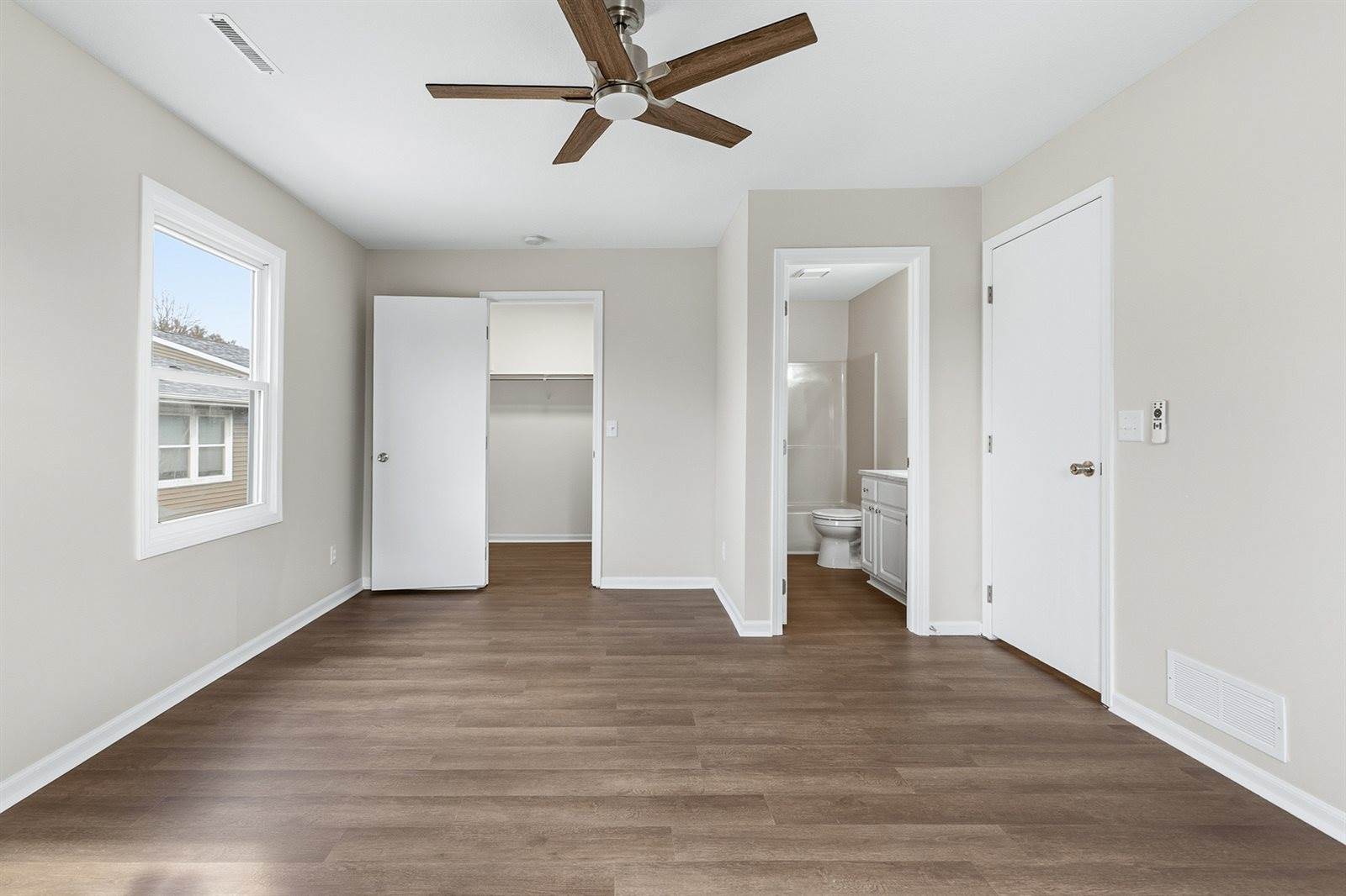 2514 East 51st Street, Davenport, IA 52807