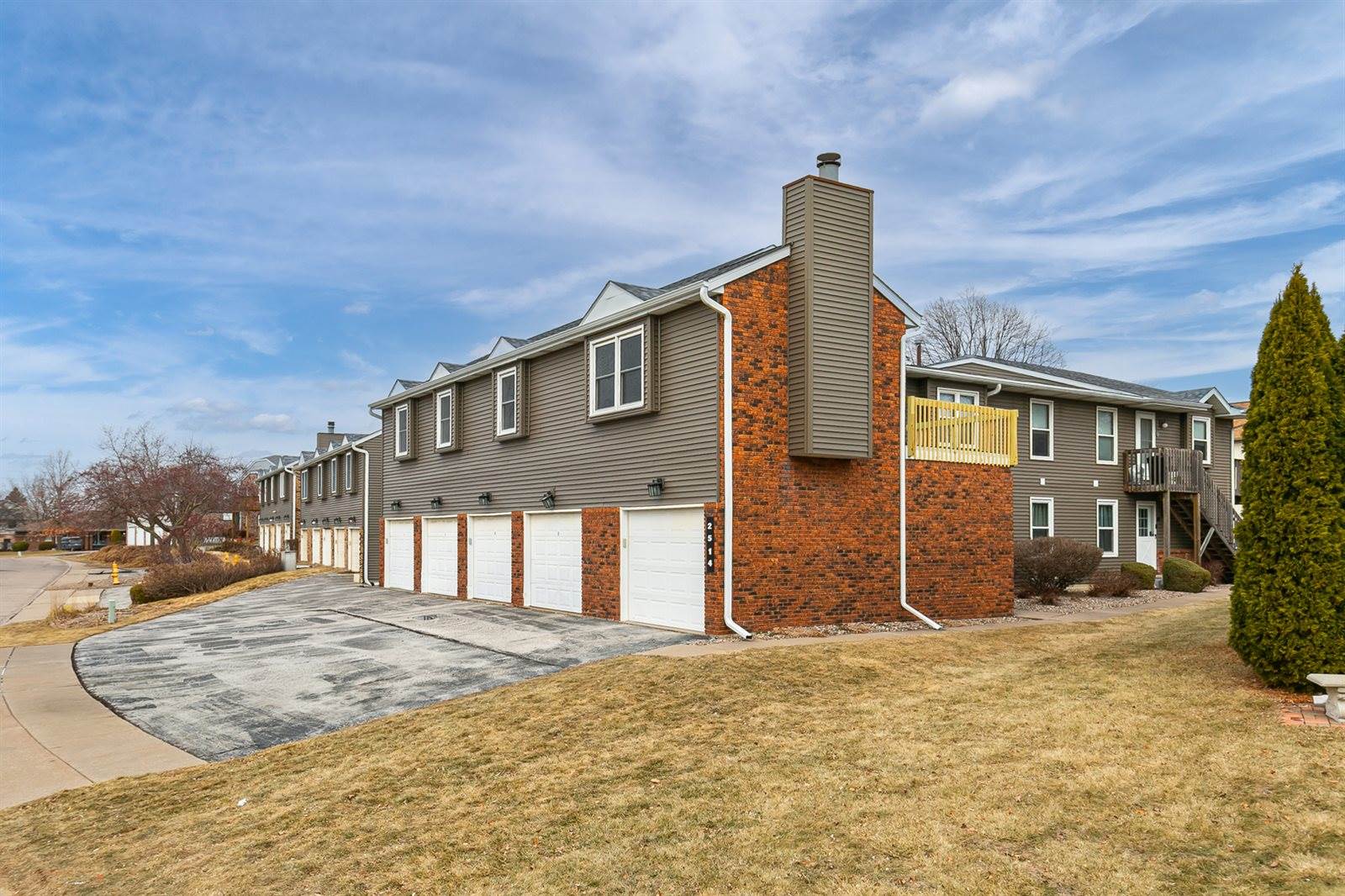 2514 East 51st Street, Davenport, IA 52807