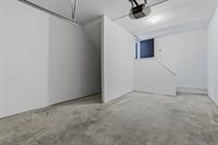 2514 East 51st Street, Davenport, IA 52807