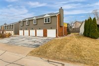 2514 East 51st Street, Davenport, IA 52807