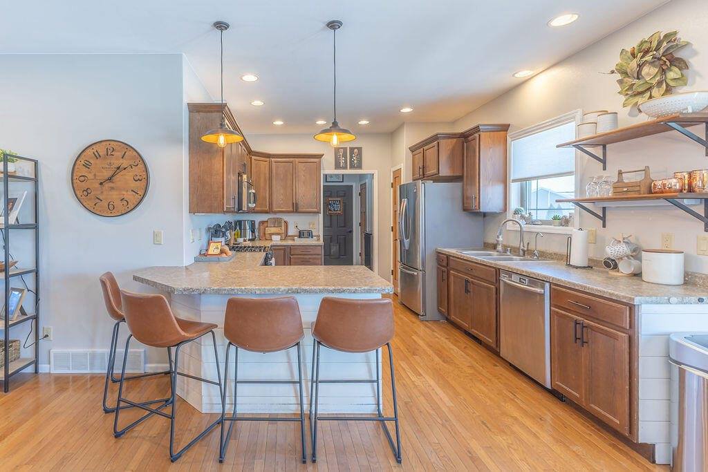 N8353 Ducke Dr, Holland, WI 54636