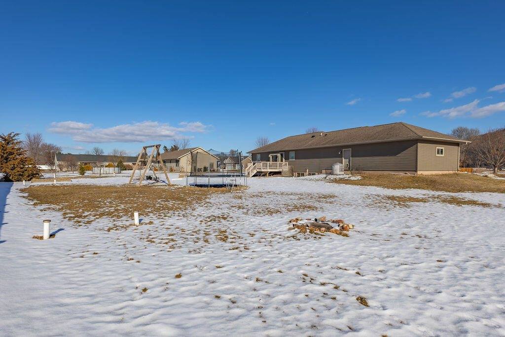 N8353 Ducke Dr, Holland, WI 54636