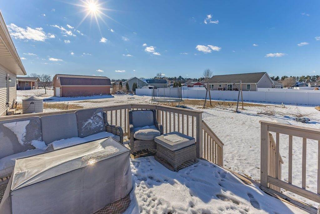 N8353 Ducke Dr, Holland, WI 54636