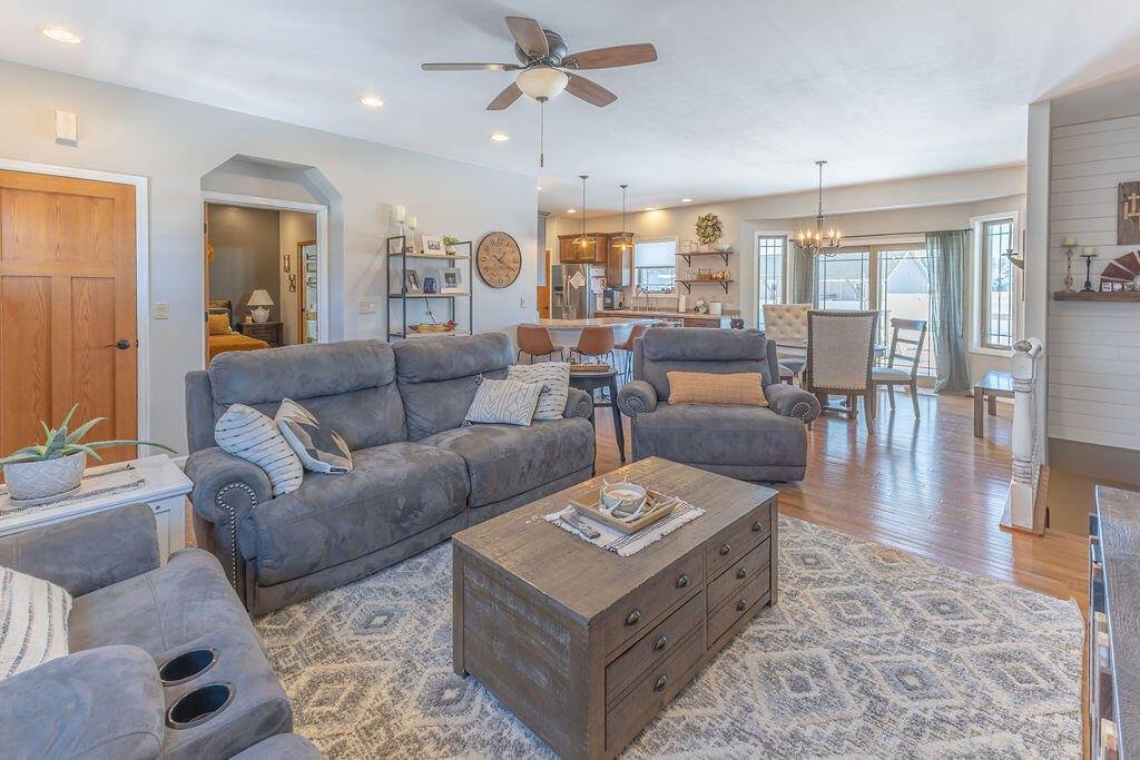 N8353 Ducke Dr, Holland, WI 54636