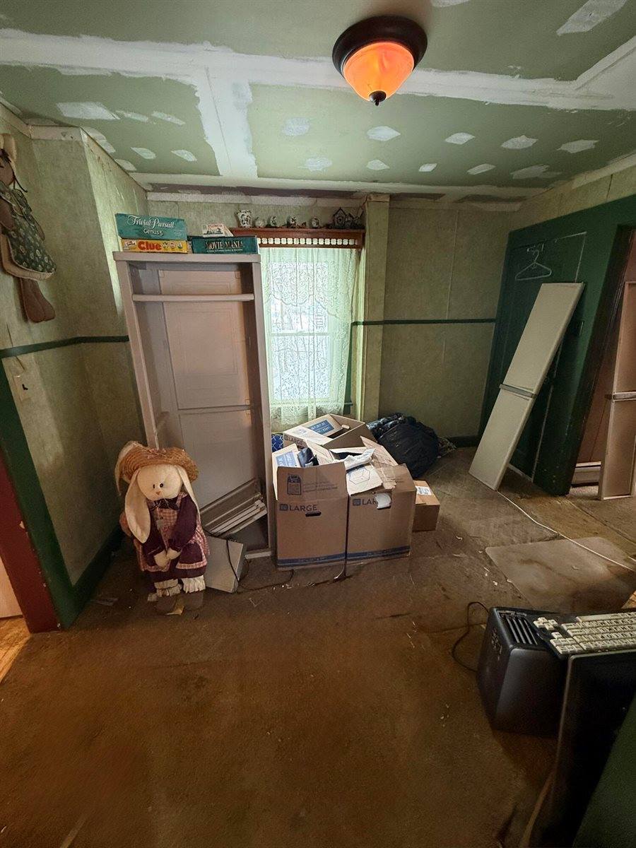 19 Fowler Street, Calais, ME 04619