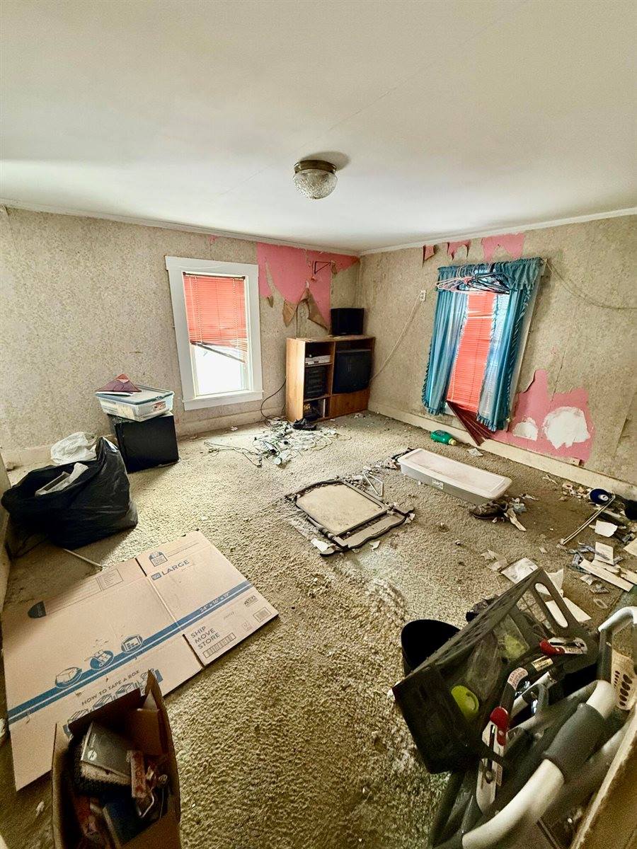 19 Fowler Street, Calais, ME 04619