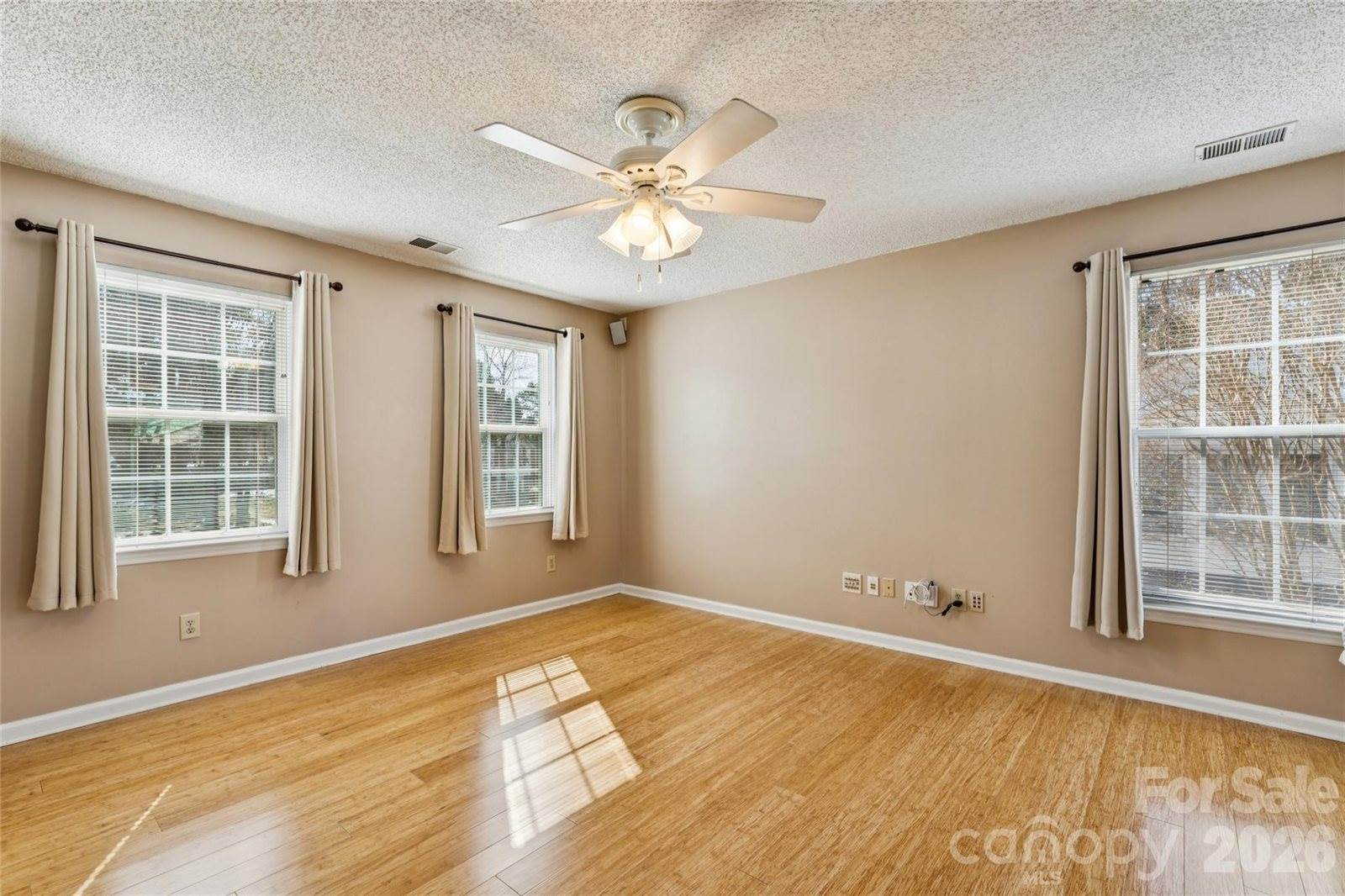9800 Beaver Hollow Court, Charlotte, NC 28269