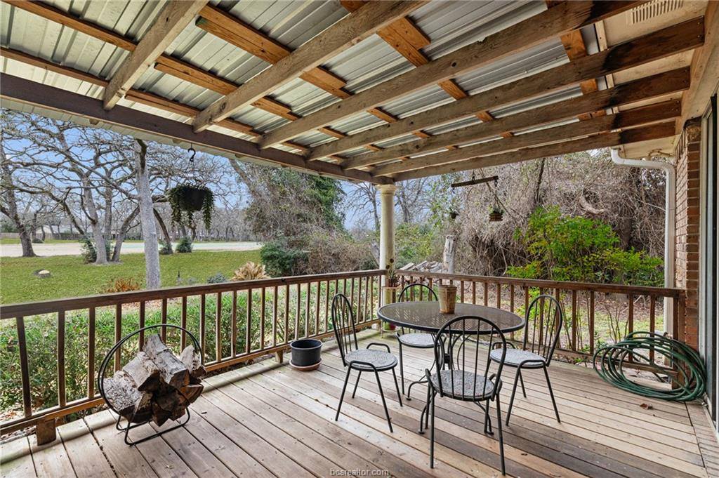 9 Sammy Snead Drive, Hilltop Lakes, TX 77871