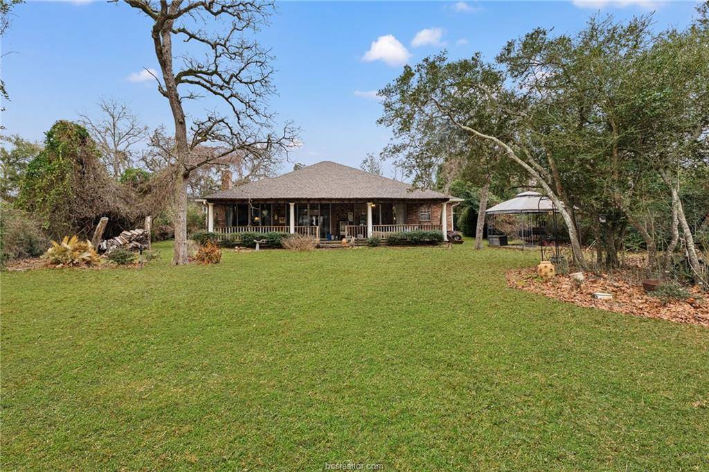 9 Sammy Snead Drive, Hilltop Lakes, TX 77871