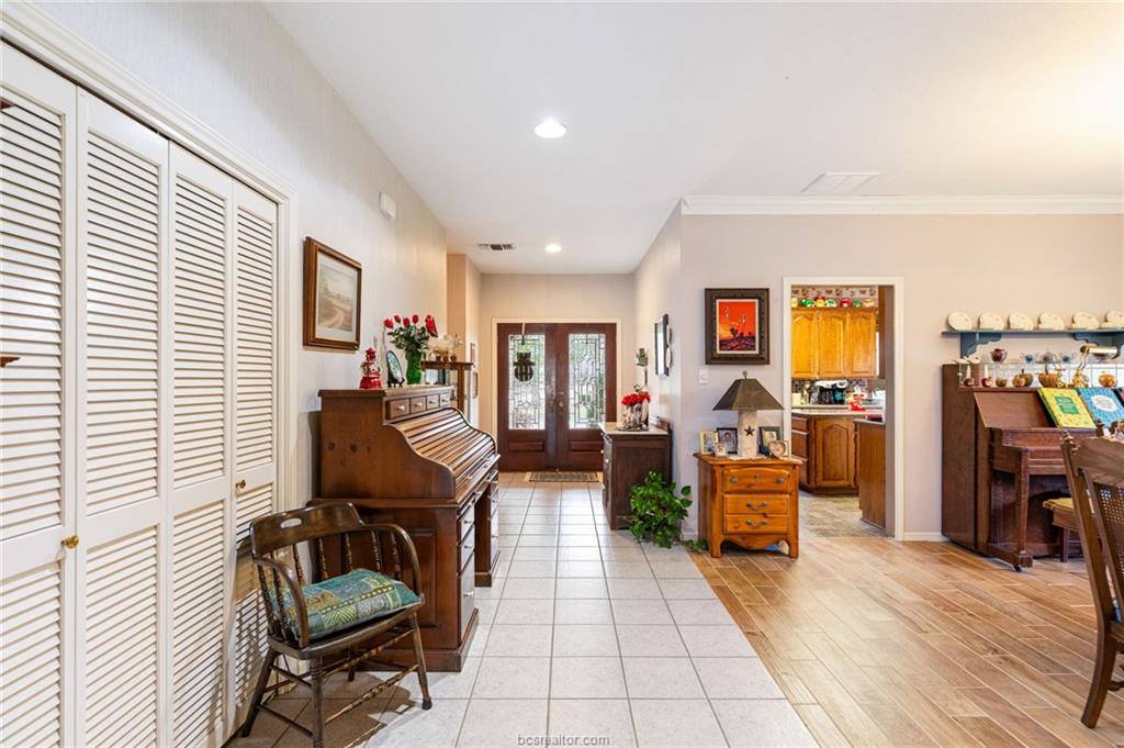 9 Sammy Snead Drive, Hilltop Lakes, TX 77871