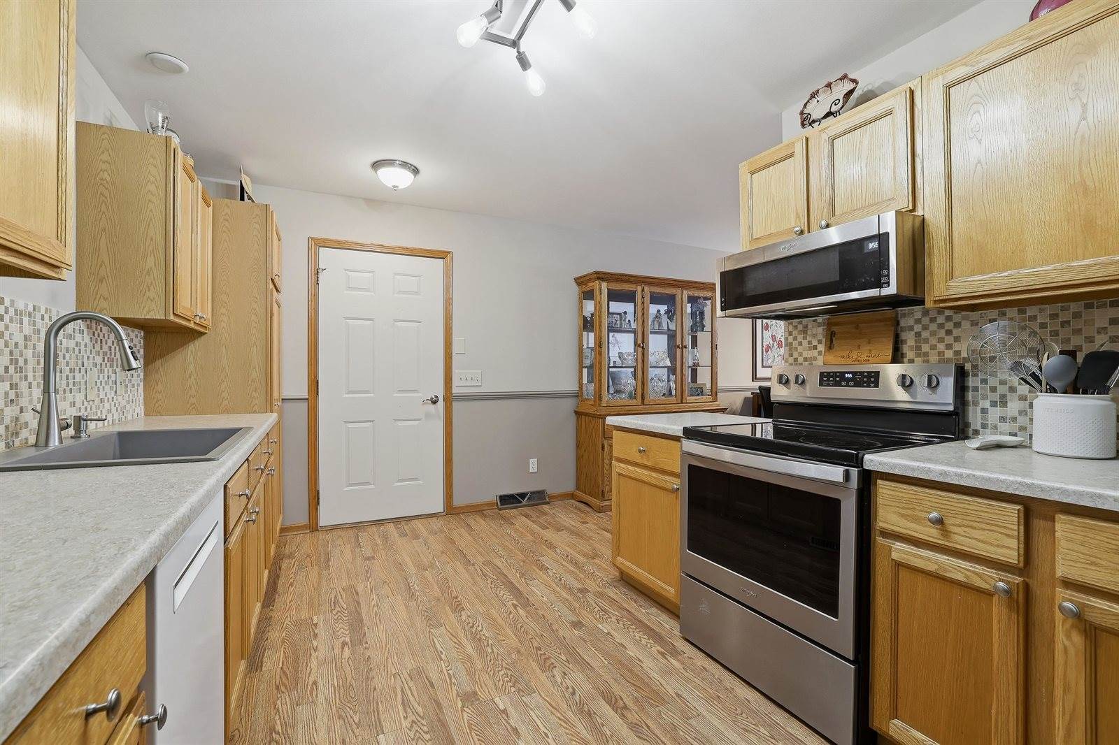 262 White Oak Avenue, Plover, WI 54467