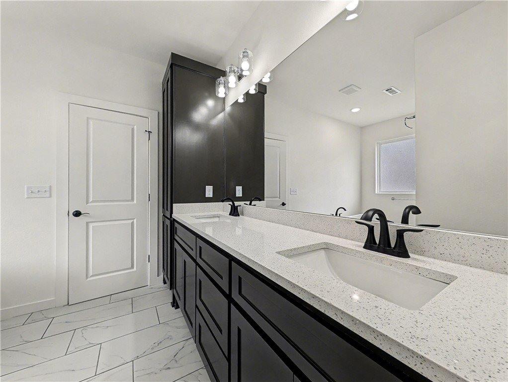 13 Fenchurch Drive, Bella Vista, AR 72715