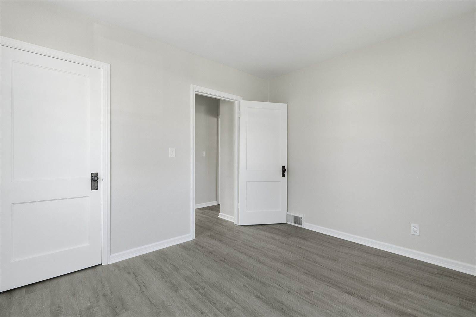 2721 Redwood Avenue, Davenport, IA 52802