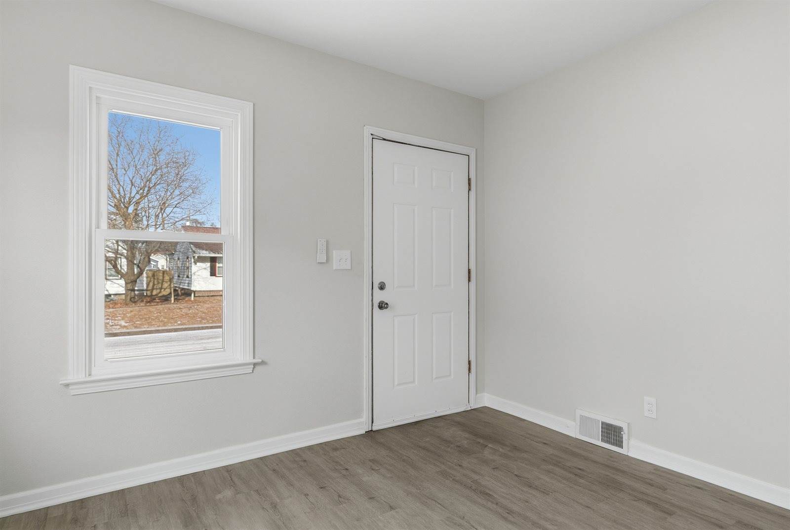 2721 Redwood Avenue, Davenport, IA 52802