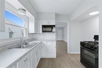 2721 Redwood Avenue, Davenport, IA 52802