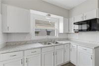 2721 Redwood Avenue, Davenport, IA 52802