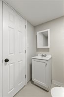 2721 Redwood Avenue, Davenport, IA 52802