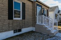 2721 Redwood Avenue, Davenport, IA 52802