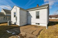 2721 Redwood Avenue, Davenport, IA 52802