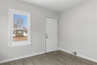 2721 Redwood Avenue, Davenport, IA 52802