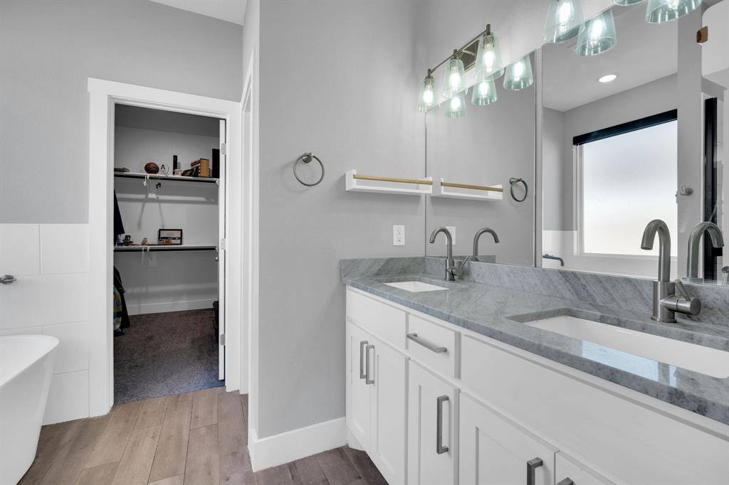 5622 Mesa Loop, Granbury, TX 76048