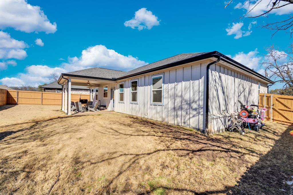 5622 Mesa Loop, Granbury, TX 76048