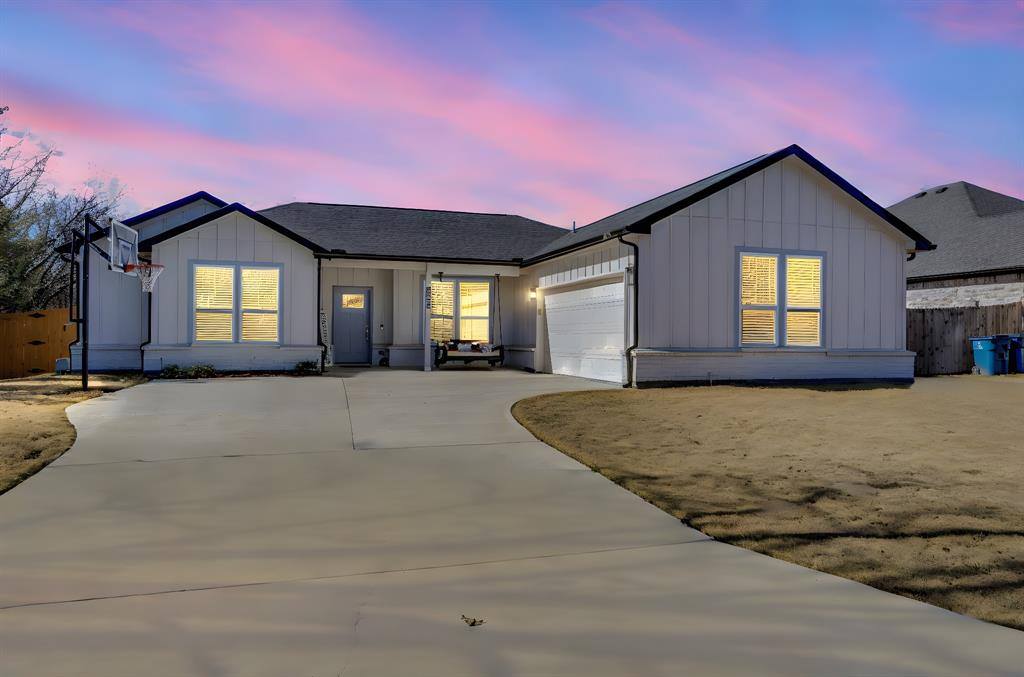 5622 Mesa Loop, Granbury, TX 76048