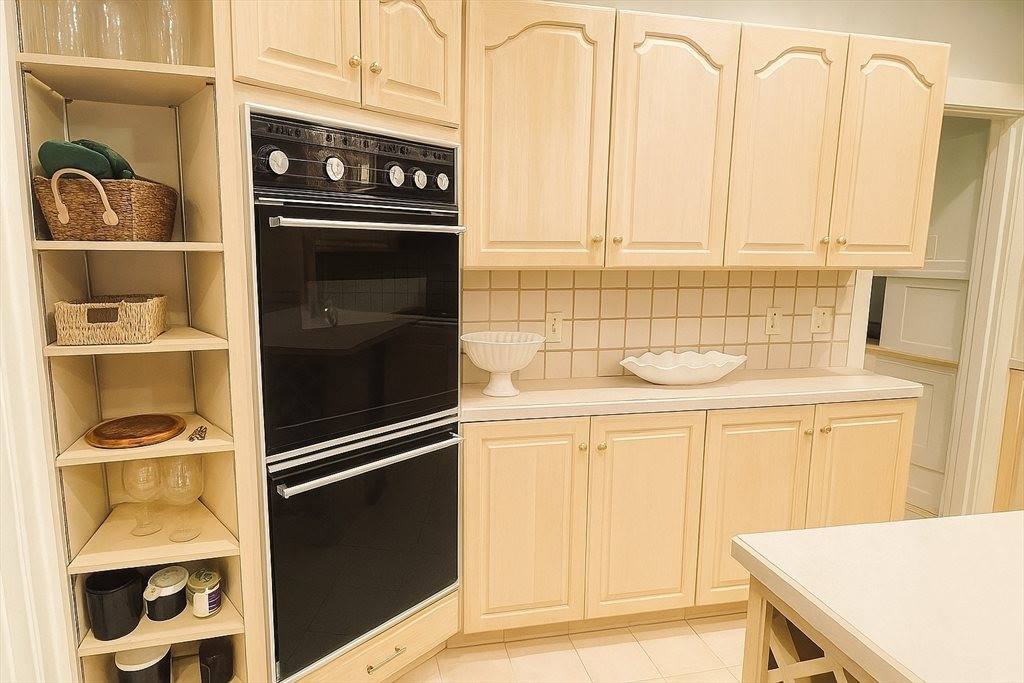 177 Springfield St, Springfield, MA 01107