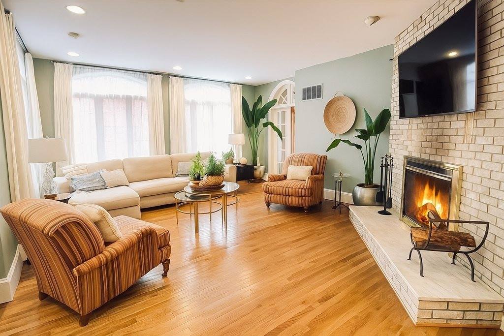 177 Springfield St, Springfield, MA 01107