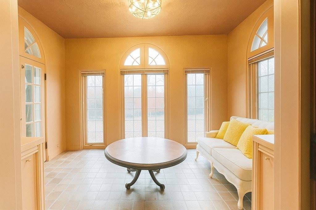 177 Springfield St, Springfield, MA 01107