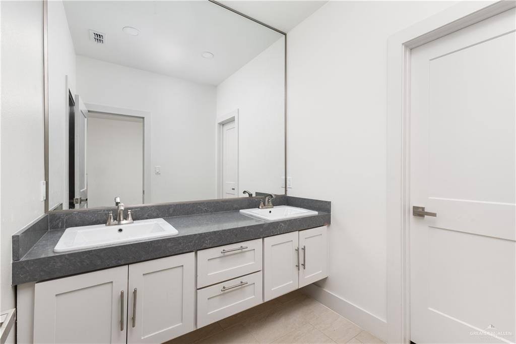 2339 South 42nd Lane, McAllen, TX 78503