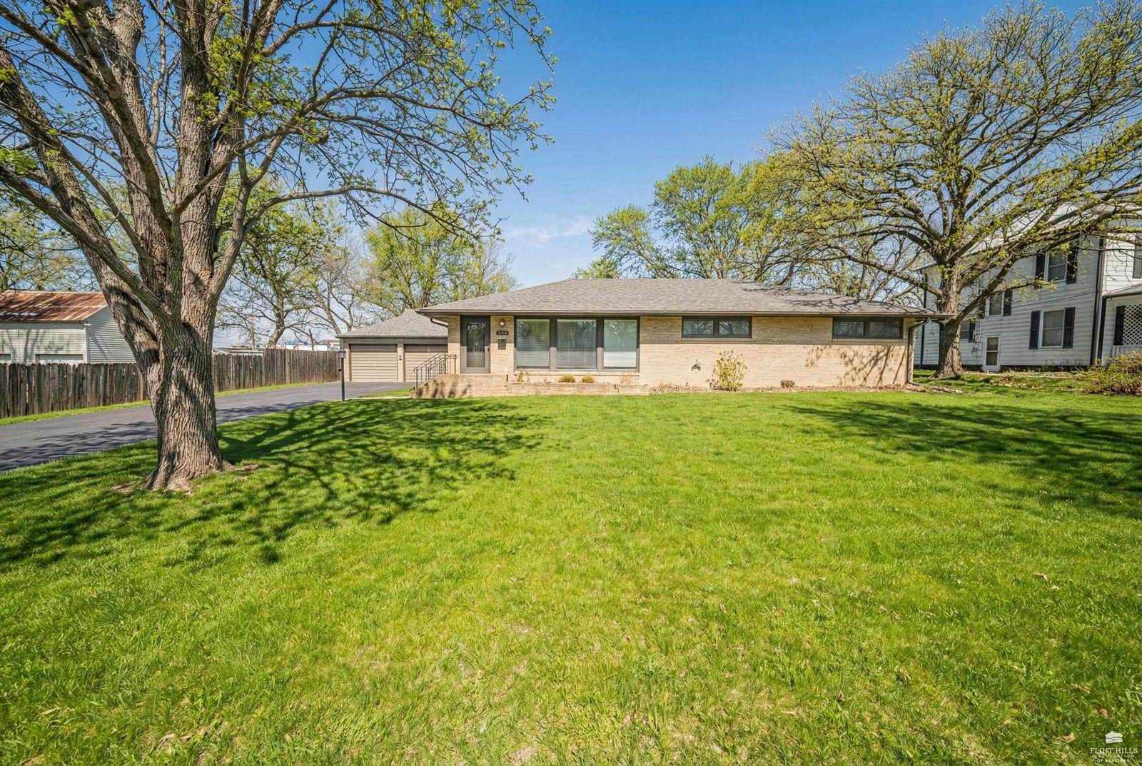 109 NE 13th, Abilene, KS 67410