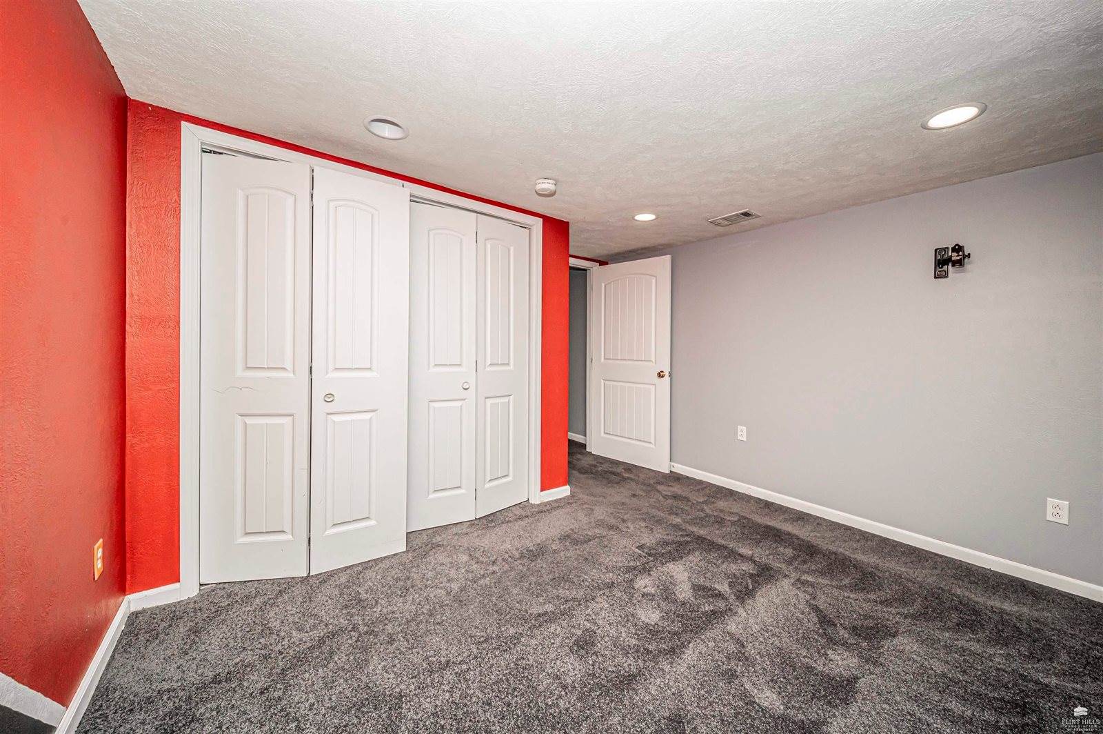 109 NE 13th, Abilene, KS 67410