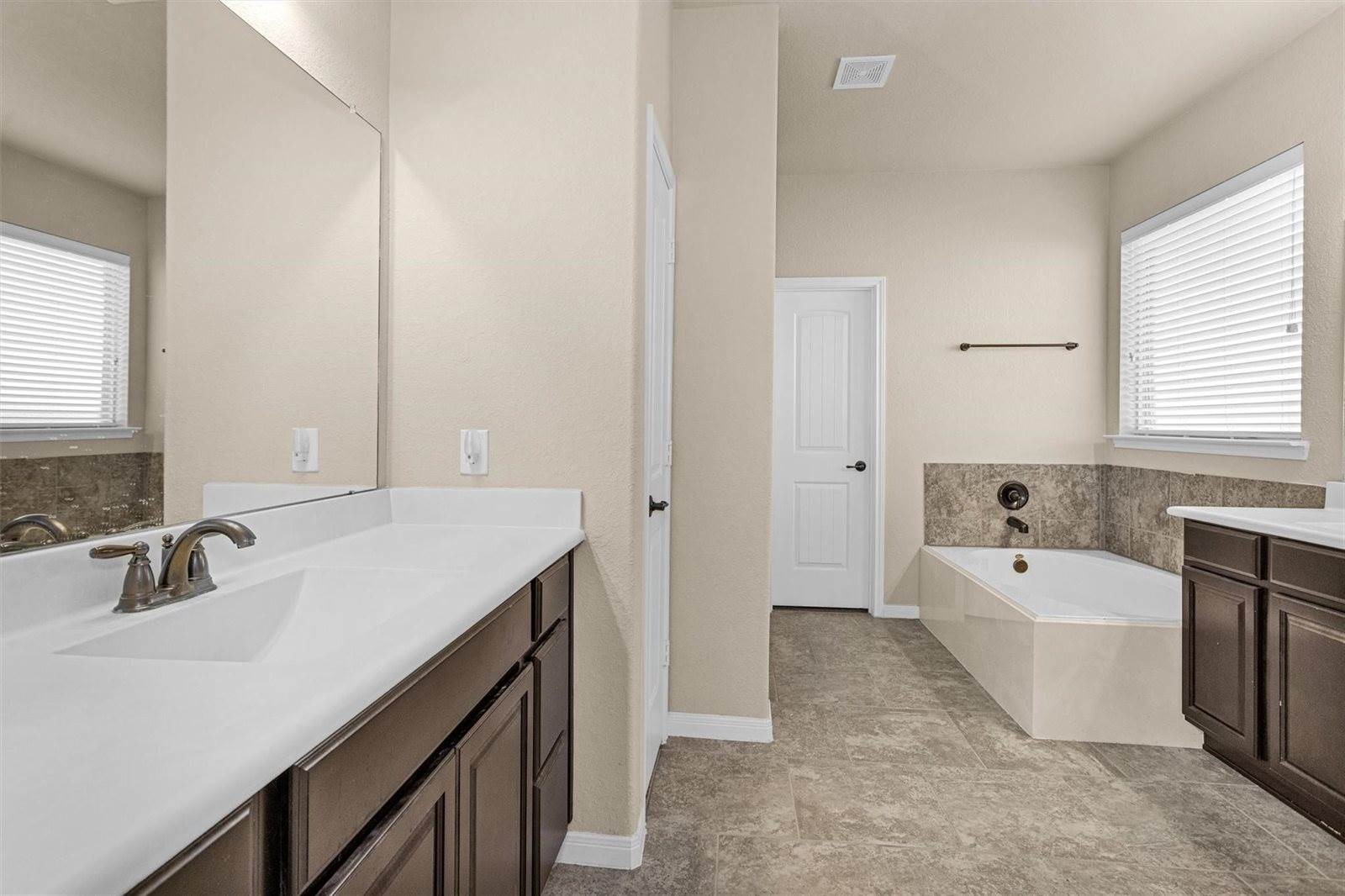 11718 Giovanni Lane, Richmond, TX 77406