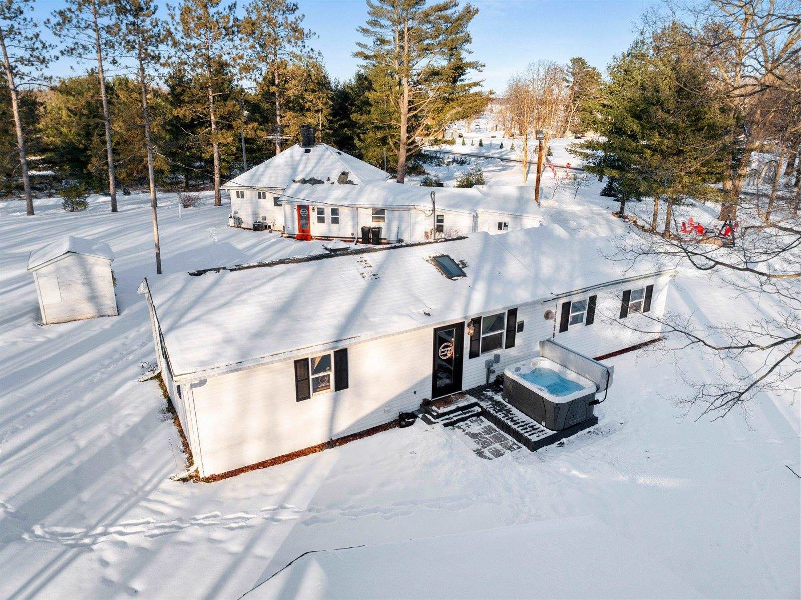 N7853 Noquebay Road, Crivitz, WI 54114