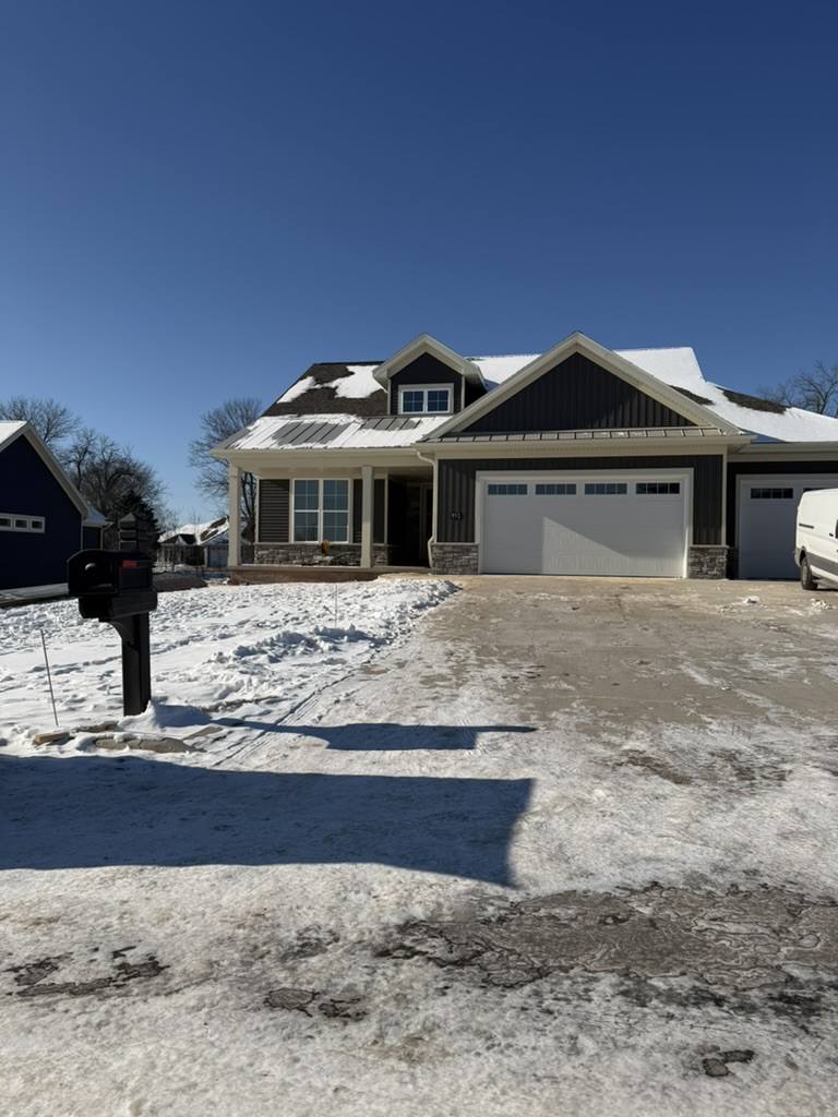 892 Cygnet Court, Menasha, WI 54952