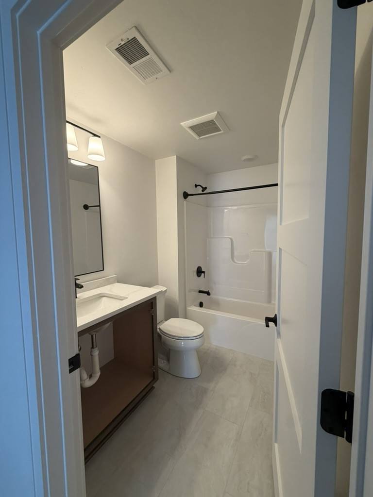 892 Cygnet Court, Menasha, WI 54952