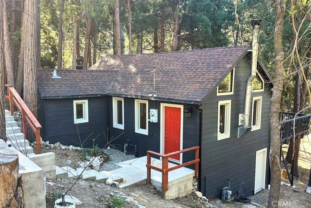 476 Redwood, Crestline, CA 92325