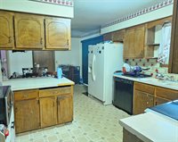 2420 North Edgemoor St, Wichita, KS 67220