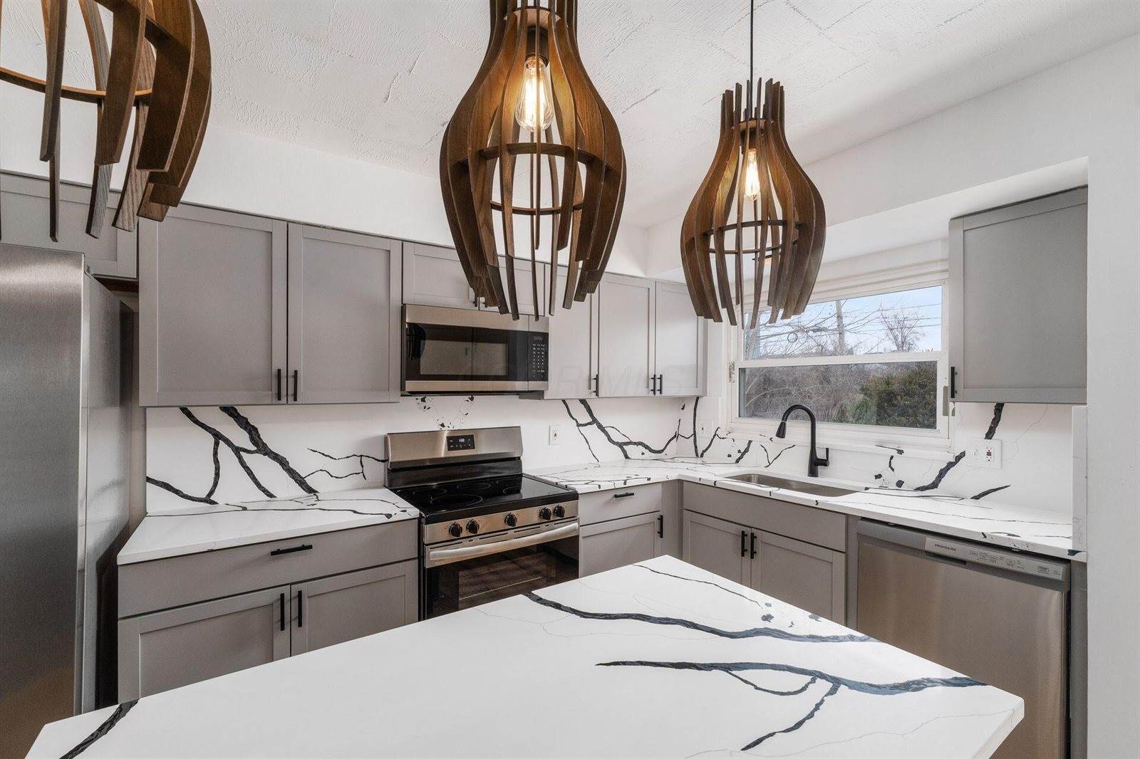 1792 Bostwick Road, Columbus, OH 43227