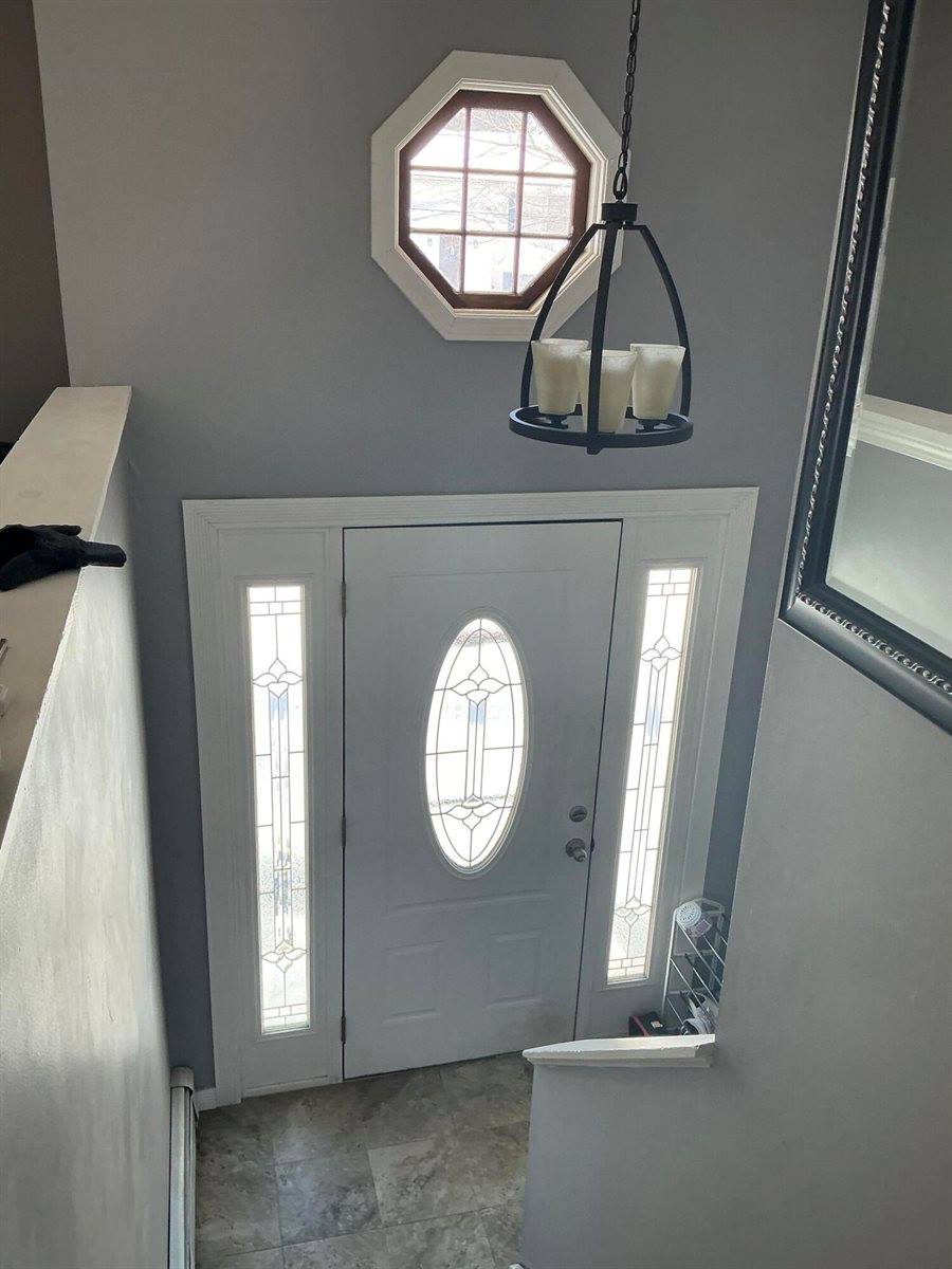 1 Carolyn Street, Topsham, ME 04086