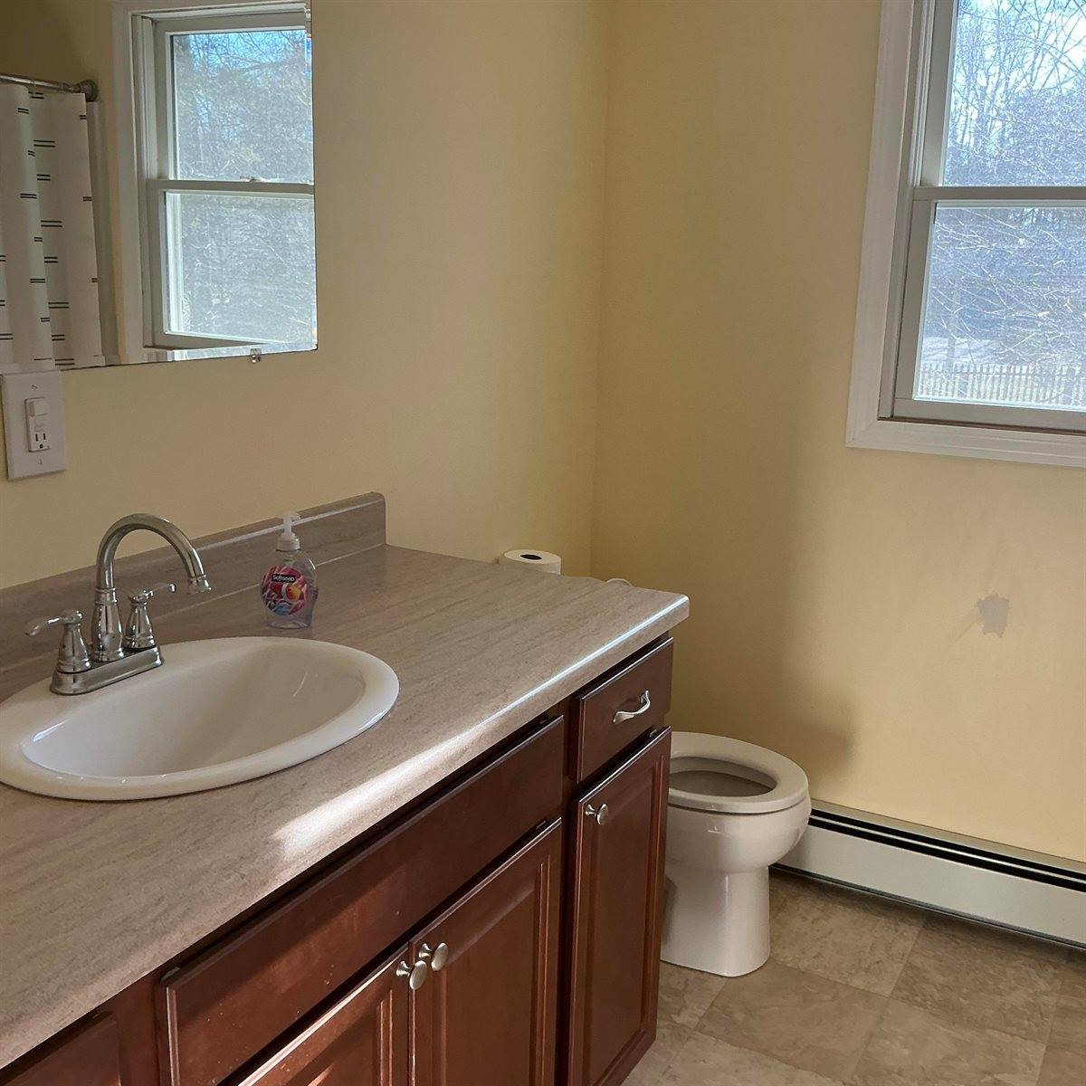 1 Carolyn Street, Topsham, ME 04086